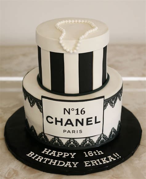 gateau chanel paris|luxury Chanel cakes.